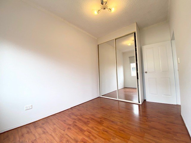 9/3 Short Street CARLTON 6