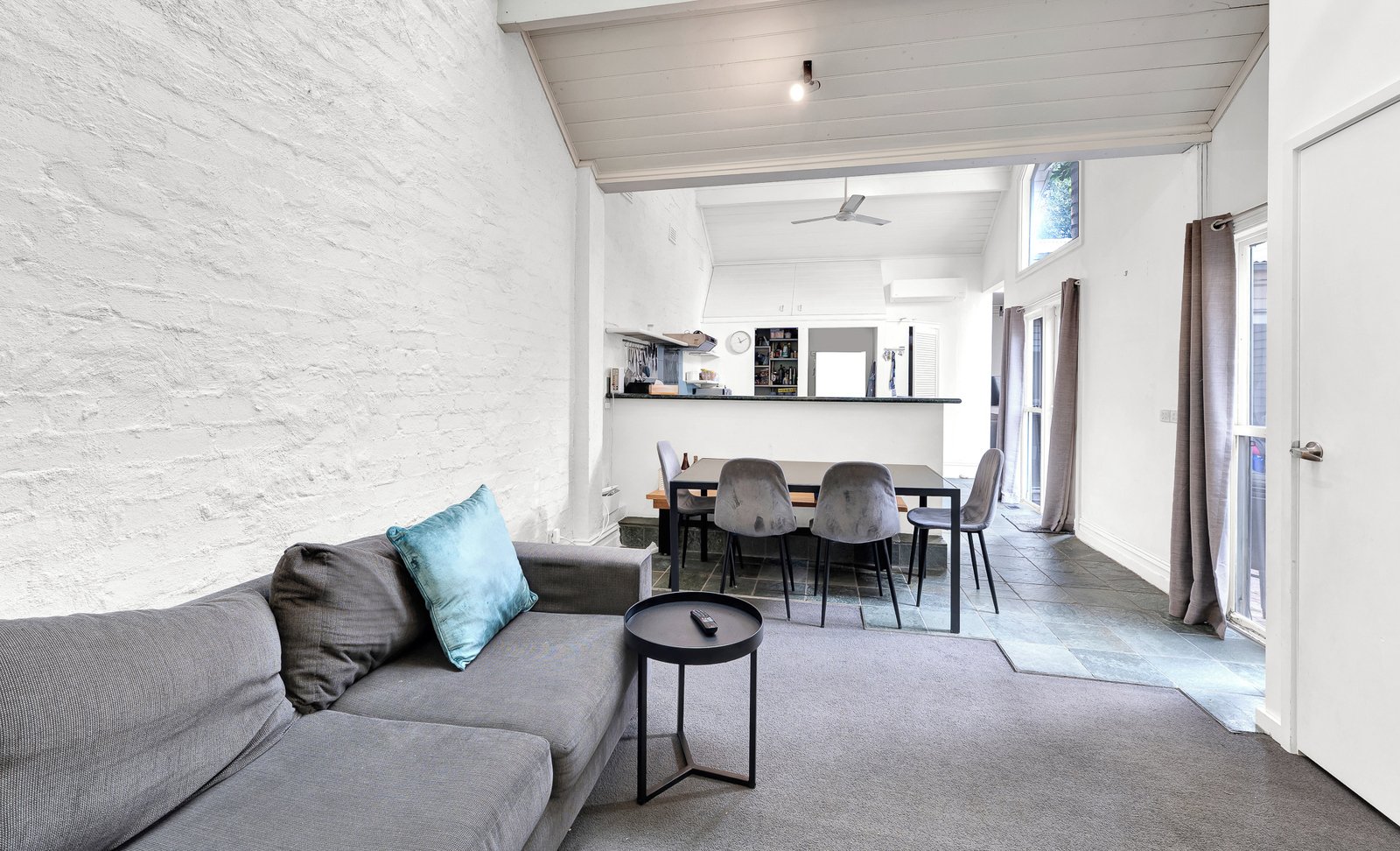 Gallery: 93 Station Street