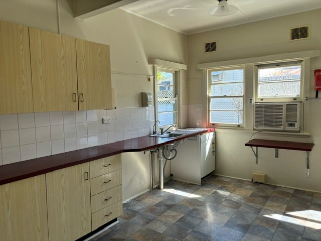 93 West High Street COFFS HARBOUR 24