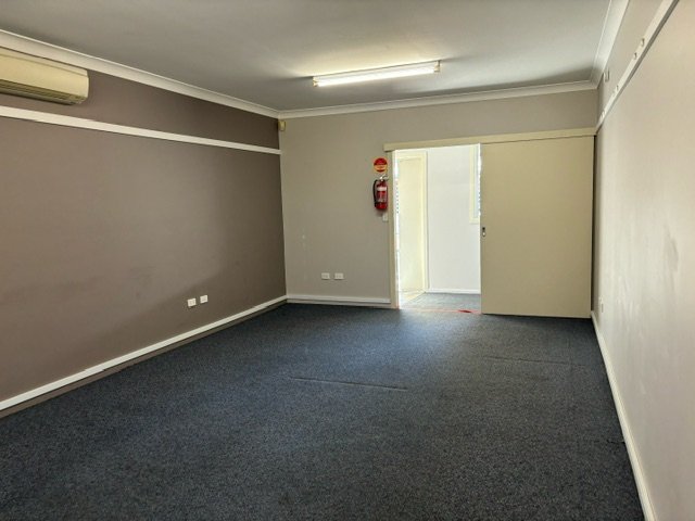 93 West High Street COFFS HARBOUR 27
