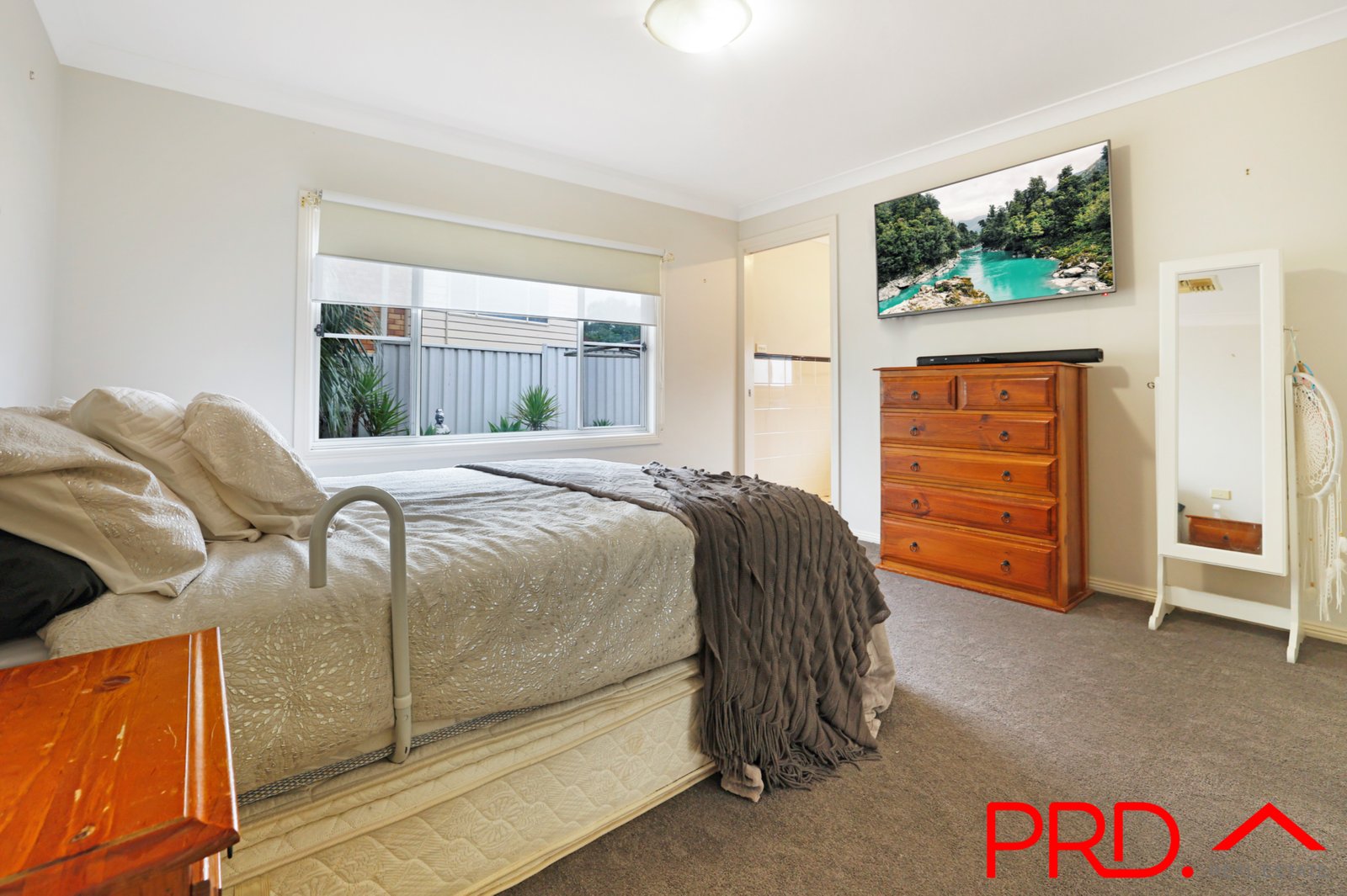 93 Wilburtree Street TAMWORTH 14