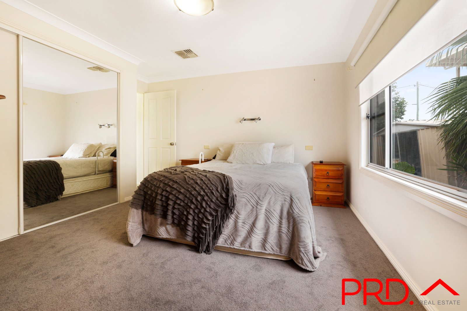 93 Wilburtree Street TAMWORTH 16