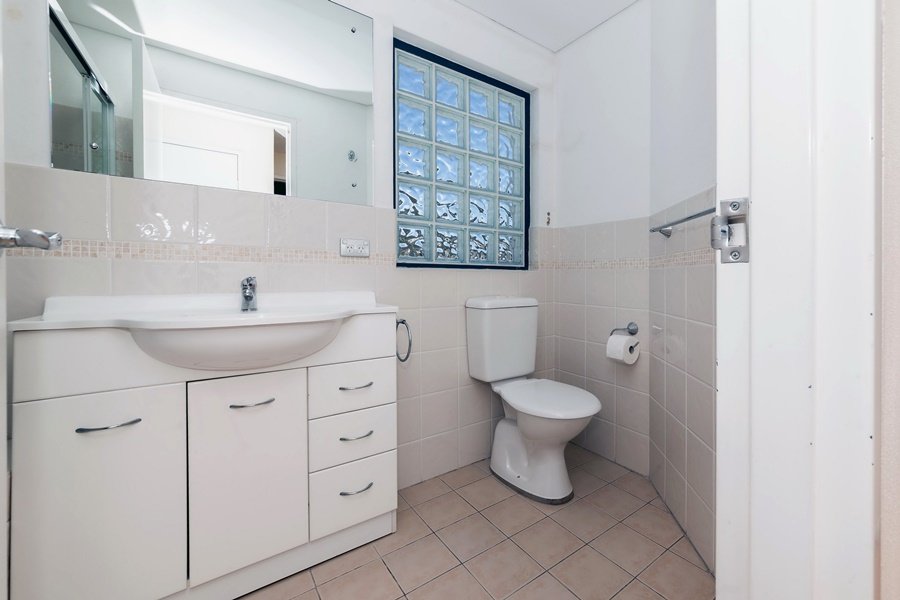 9/3 Yacaaba Street NELSON BAY 11