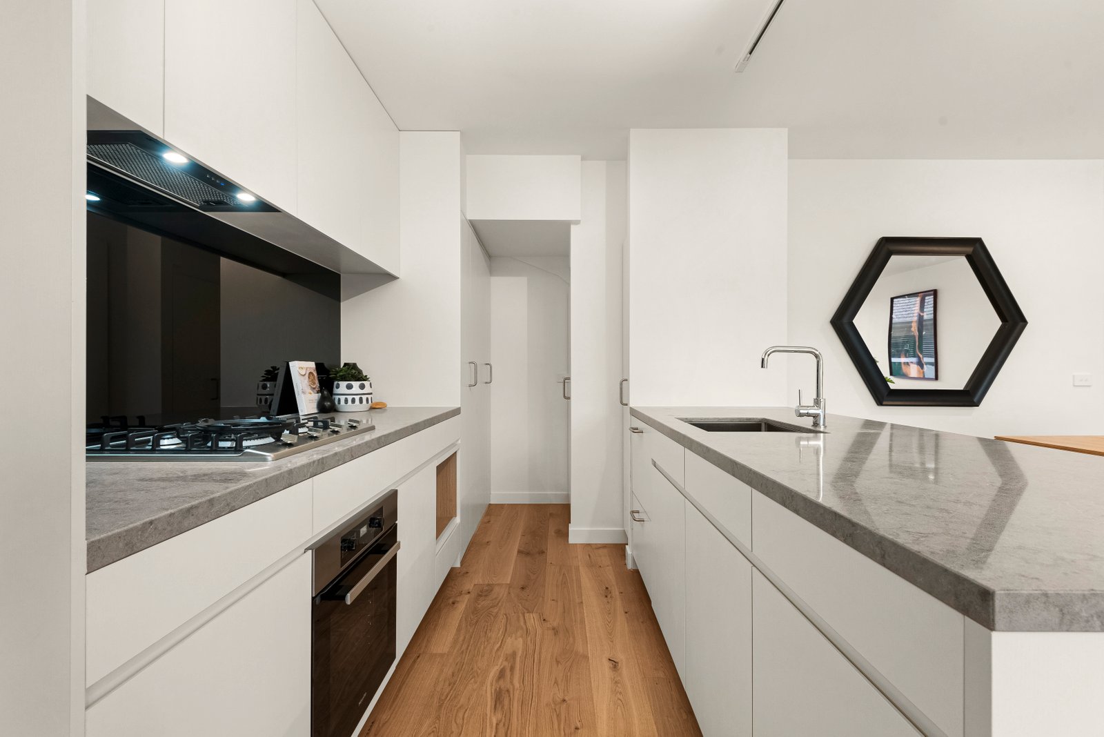 Real Estate and Property in 9/30-32 Prince Edward Avenue, Mckinnon, VIC