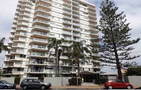 9/30 The Esplanade BURLEIGH HEADS 1