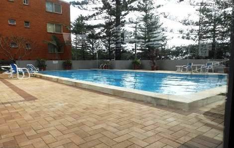 9/30 The Esplanade BURLEIGH HEADS 11