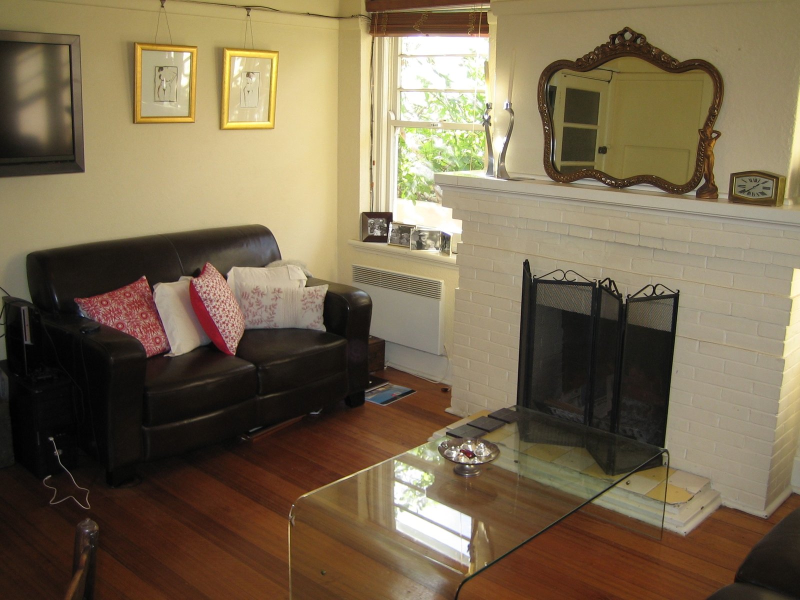 Gallery: 9/30A Mitford Street
