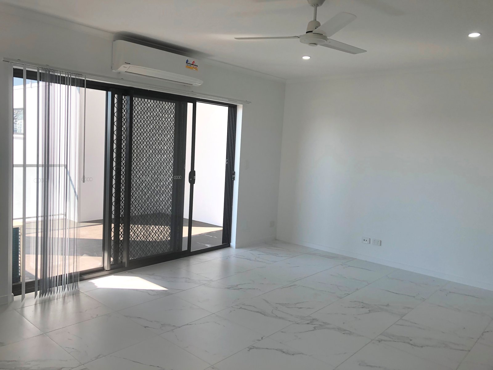 9/31 Duffy Street ZILLMERE 2