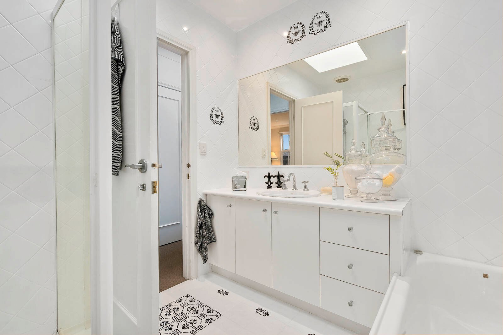 Real Estate and Property in 9/32 Wimba Avenue, Kew, VIC