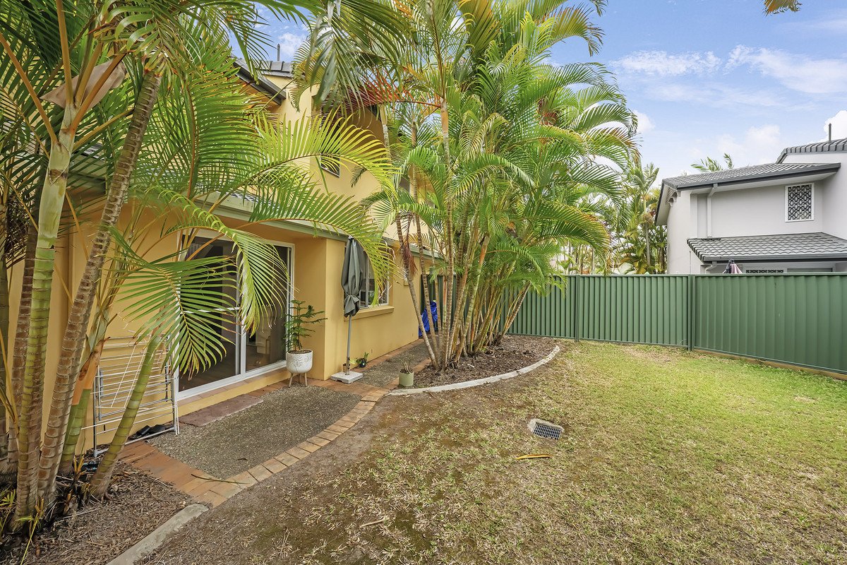 93/215 Cottesloe Drive Mermaid Waters 13
