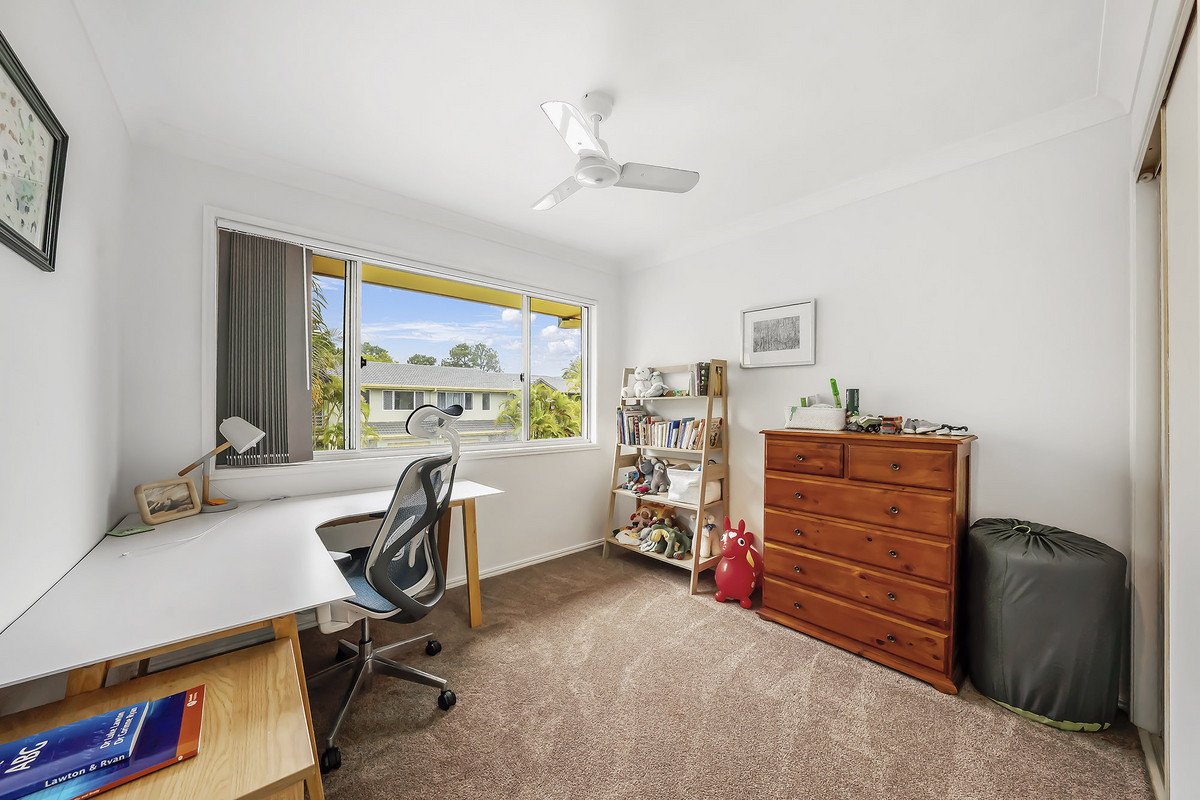 93/215 Cottesloe Drive Mermaid Waters 8