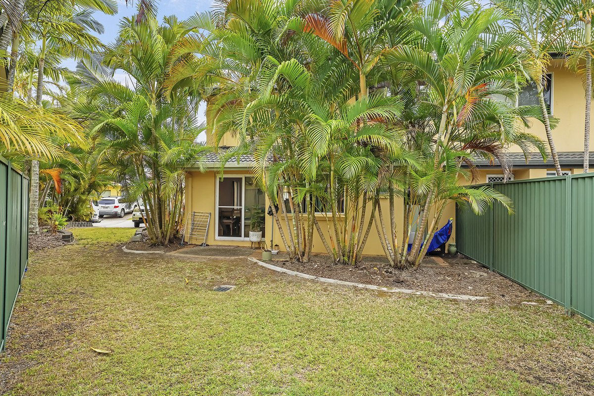 93/215 Cottesloe Drive Mermaid Waters 12