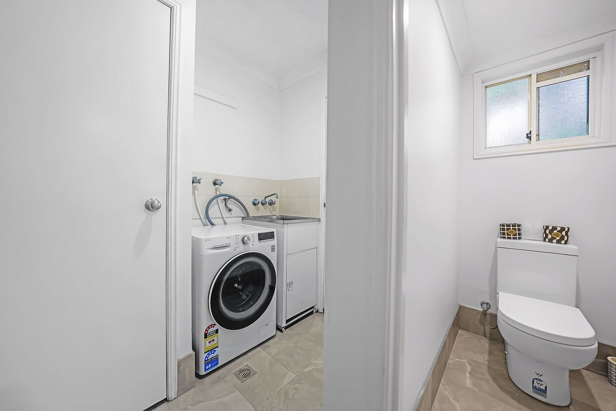 93/215 Cottesloe Drive Mermaid Waters 11