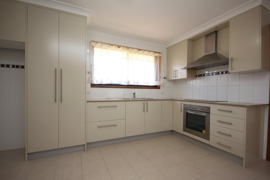 9/33-37 Gardinia Street BEVERLY HILLS 2