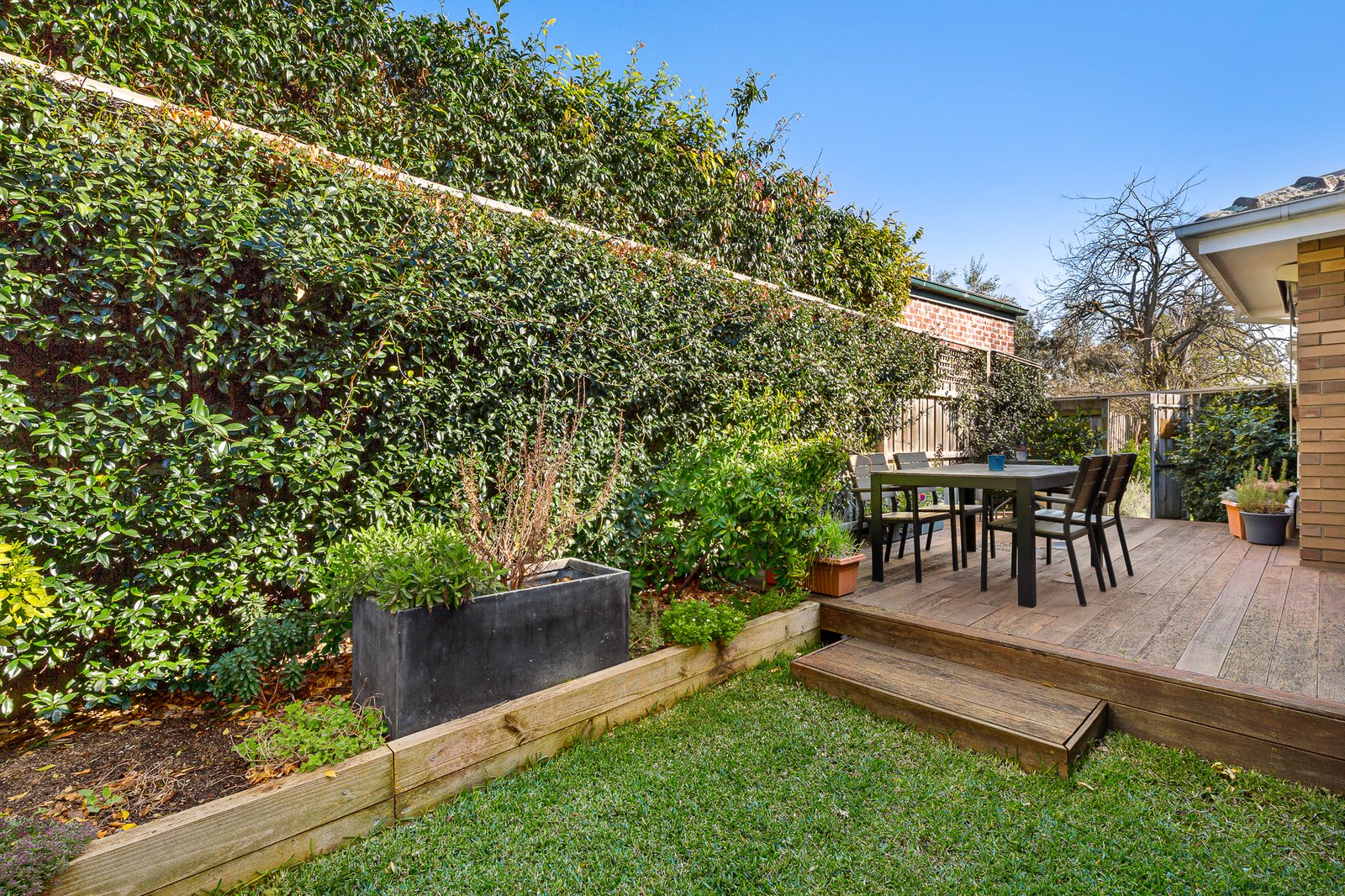 Gallery: 9/33 Cluden Street