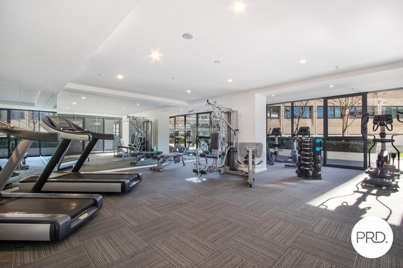 93/45 West Row CITY 17