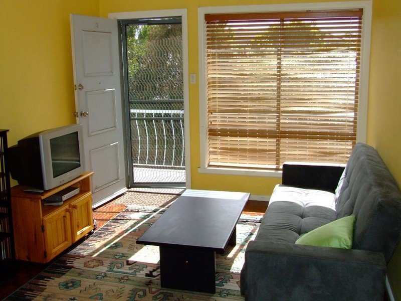 Gallery: 9/35 Kingsville Street