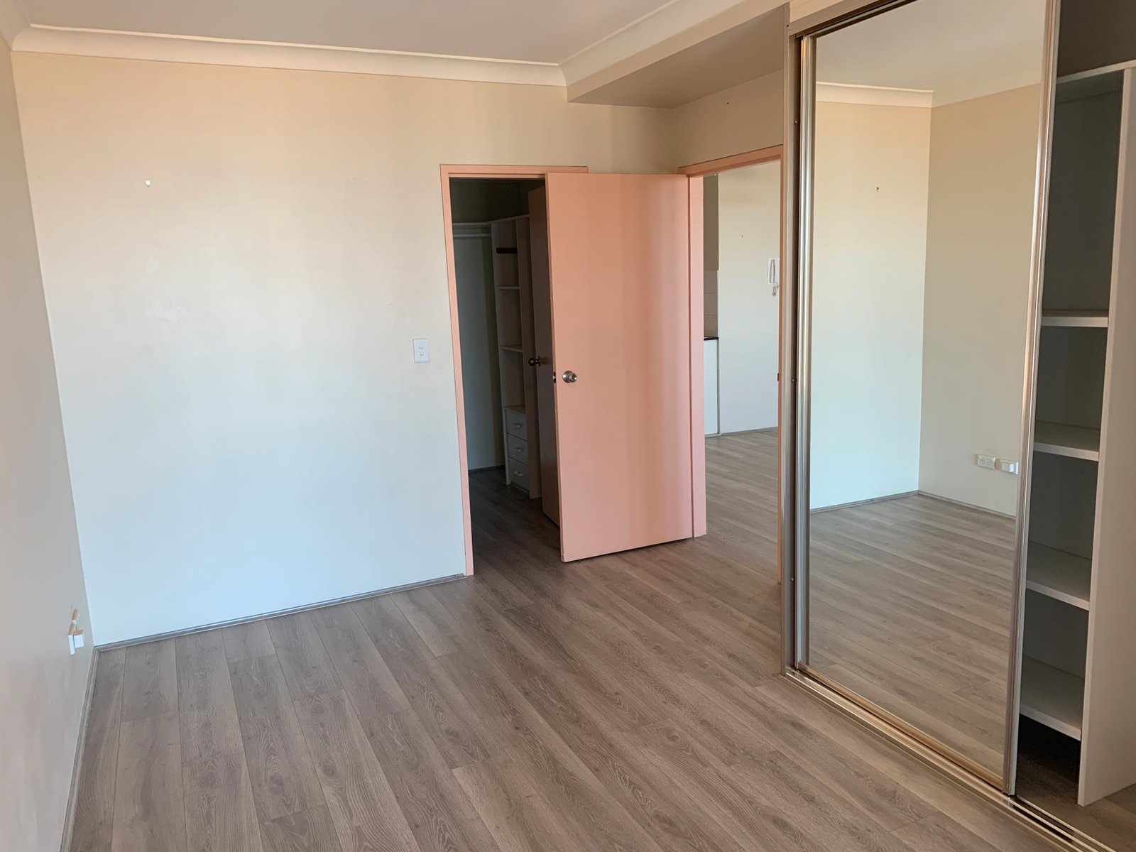 93/564 Railway Parade HURSTVILLE 3