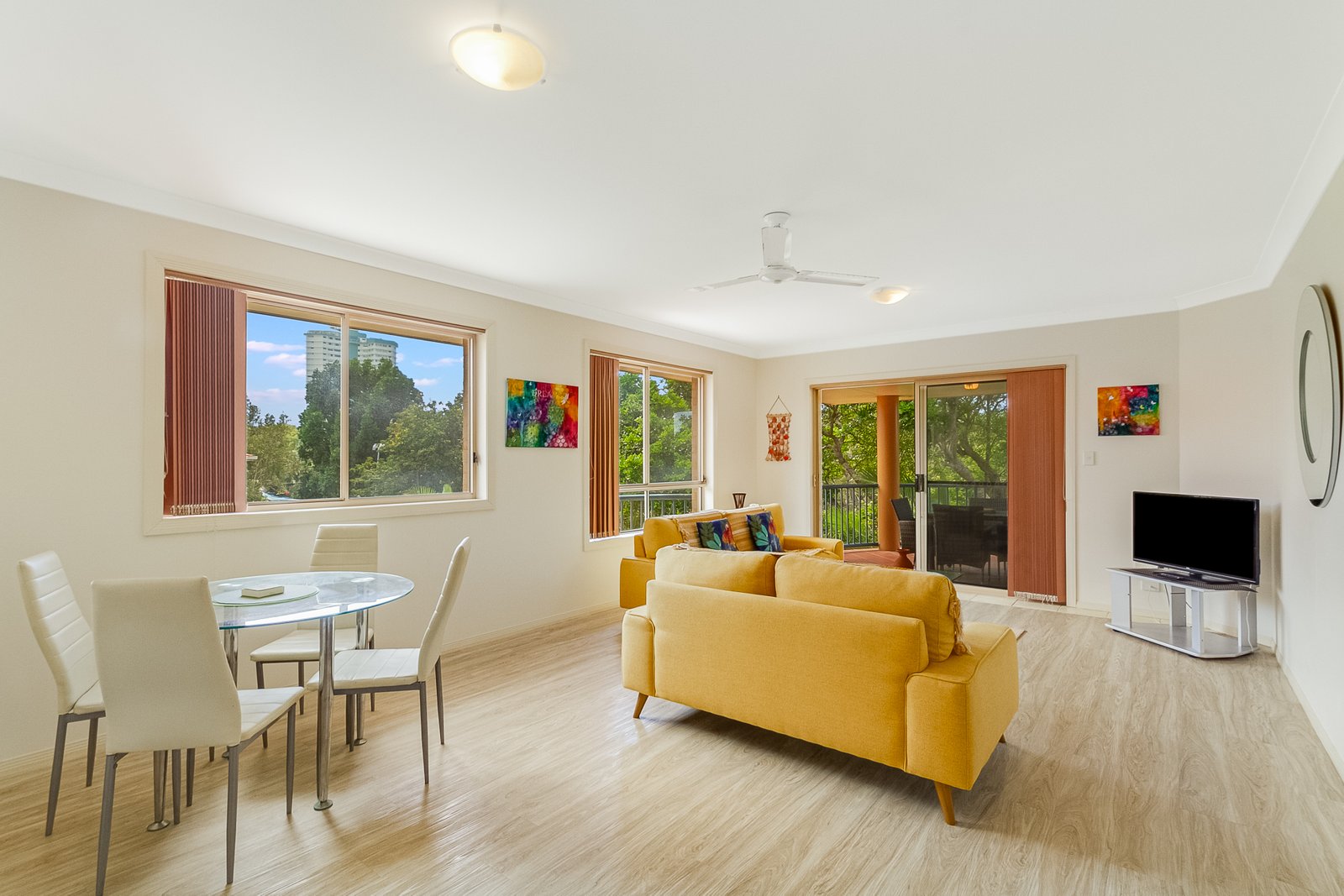 9/36-38 Dutton Street COOLANGATTA 3