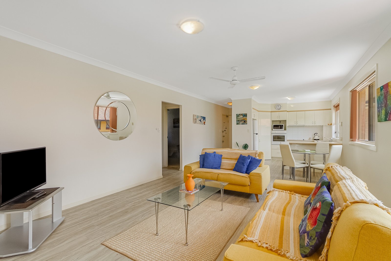 9/36-38 Dutton Street COOLANGATTA 4