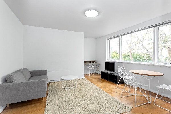 Gallery: 9/372 Toorak Road