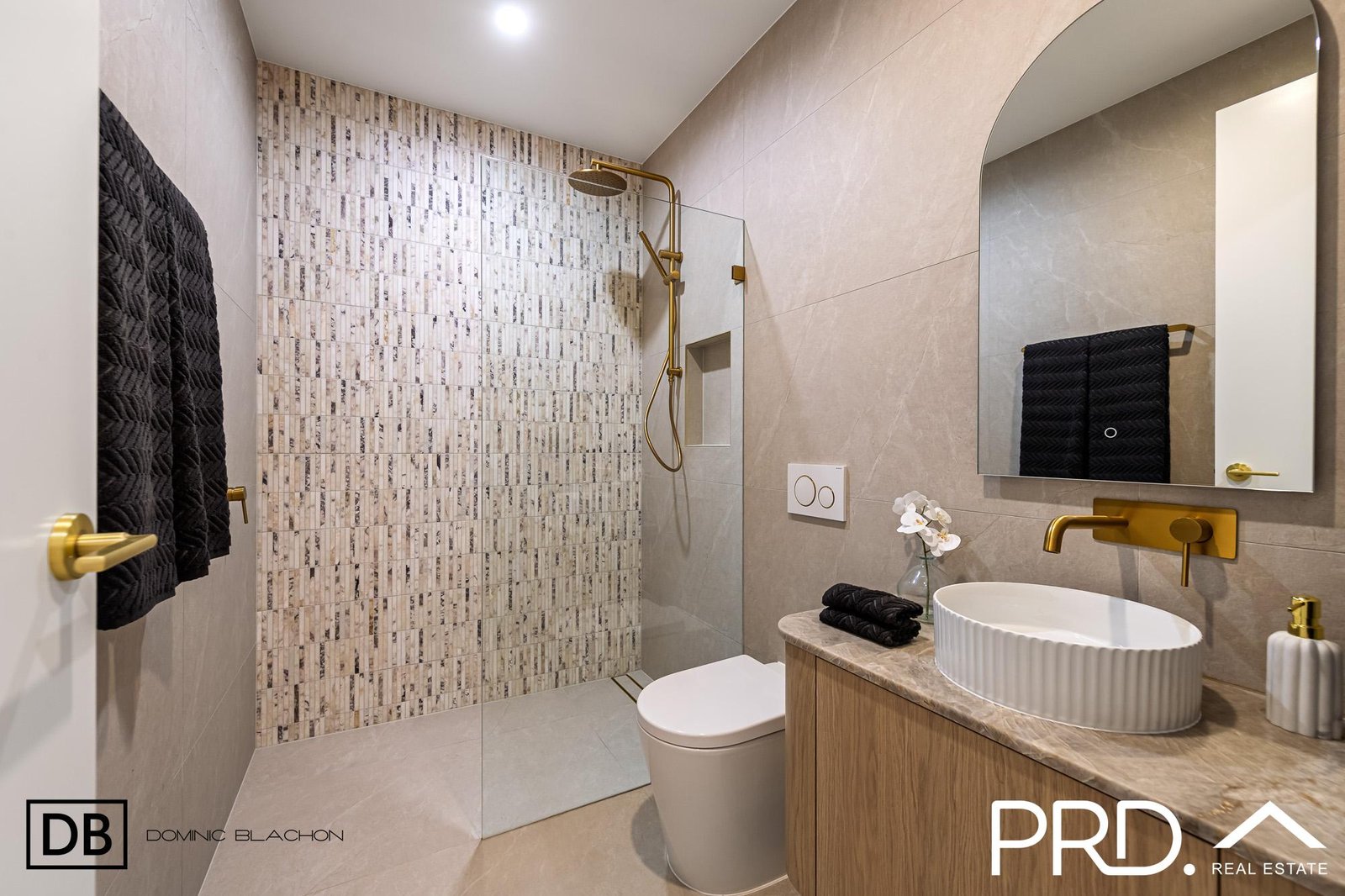 93b Kennedy Street PICNIC POINT 11