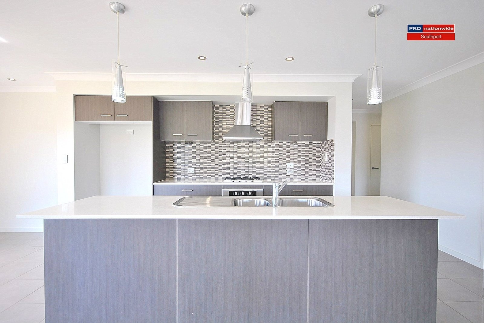 94 Aldgate Crescent PACIFIC PINES 2