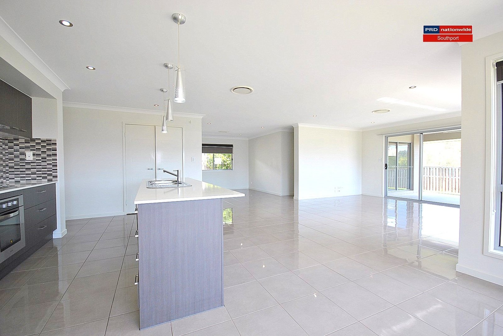 94 Aldgate Crescent PACIFIC PINES 4