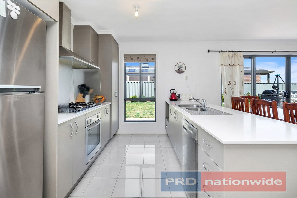 94 Alfredton Drive ALFREDTON 3