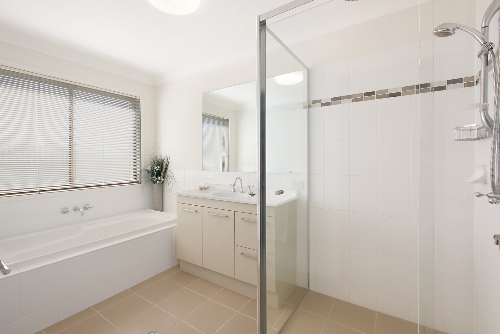 94 Ash Drive BANORA POINT 13