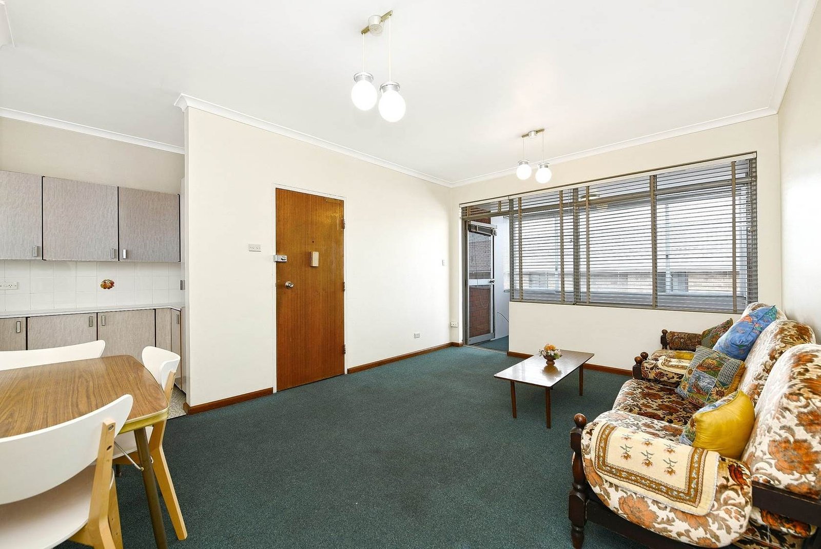 9/4 Botany Street RANDWICK 2