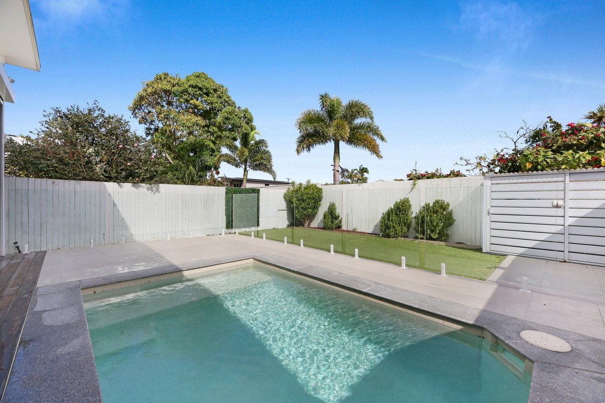 94 Chainey Avenue MIAMI 2