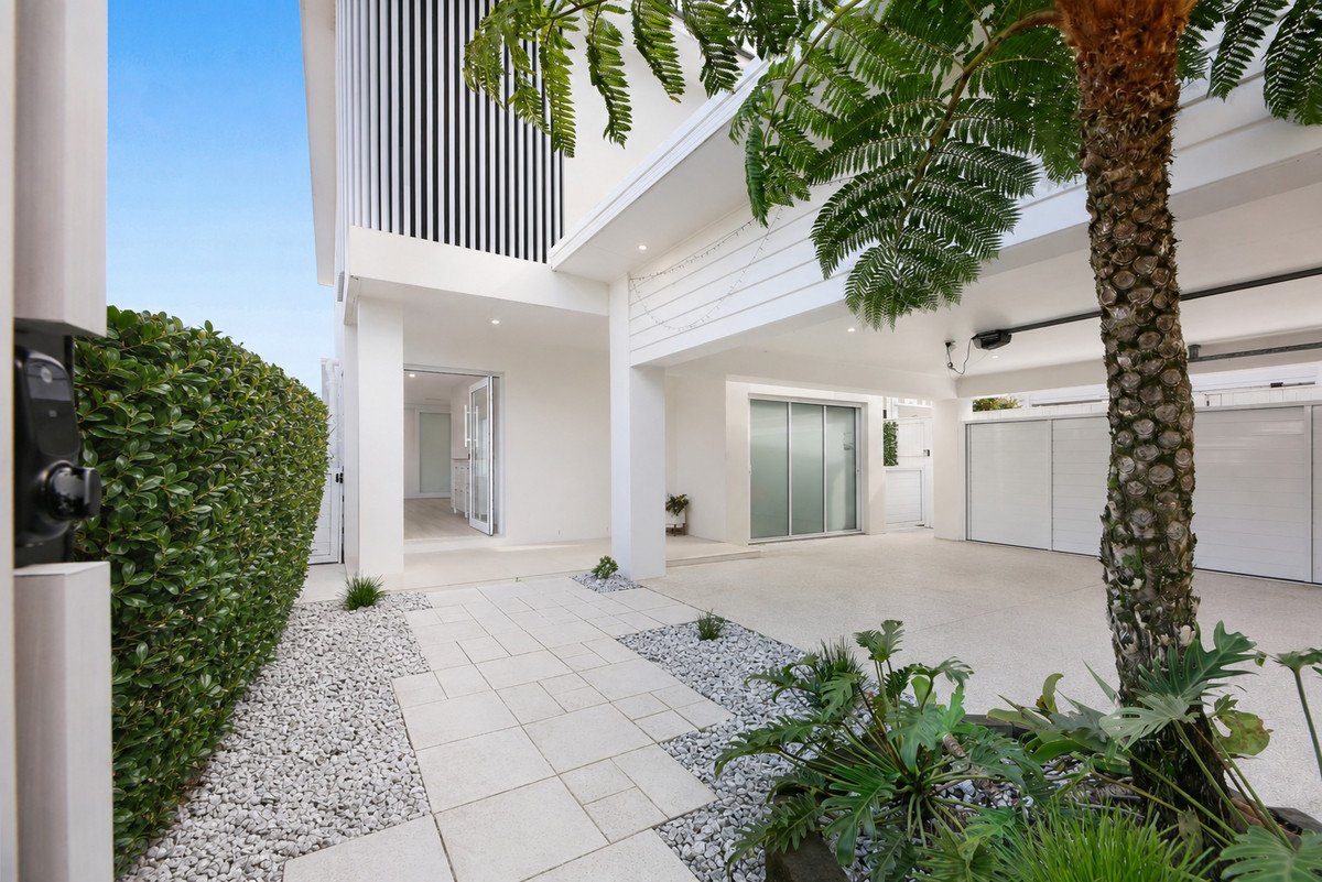 94 Chainey Avenue MIAMI 13