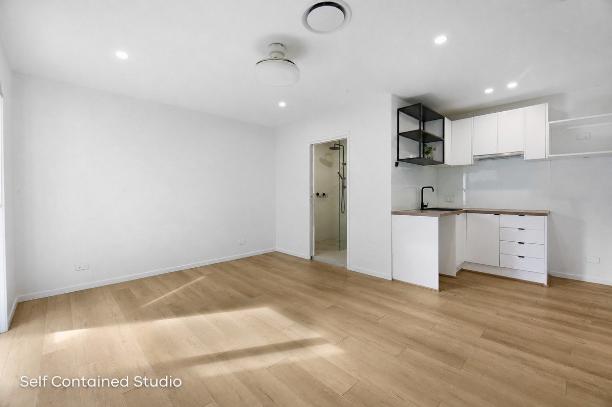 94 Chainey Avenue MIAMI 14