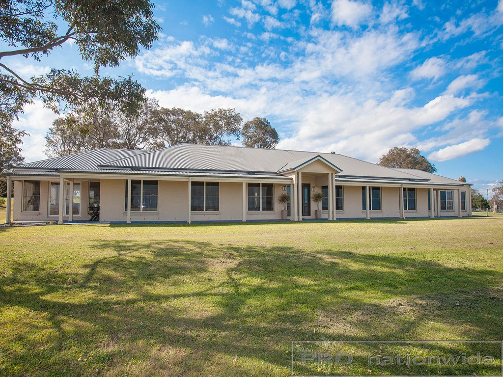 94 Clarence Street WALLALONG 1