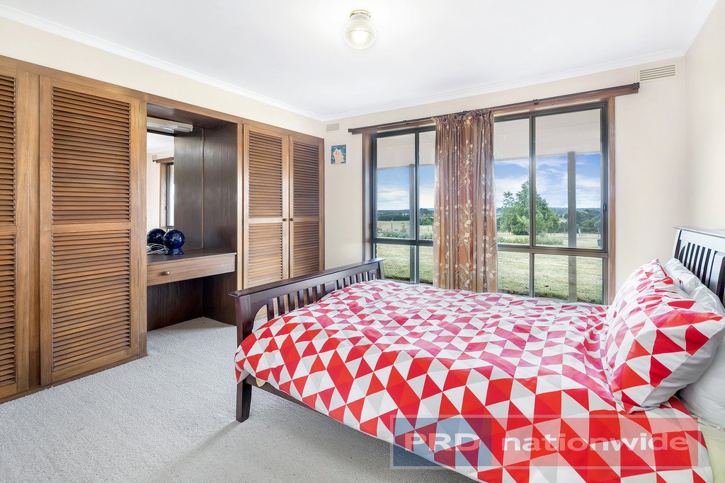 94 Clarendon-Lal Lal Road CLARENDON 9