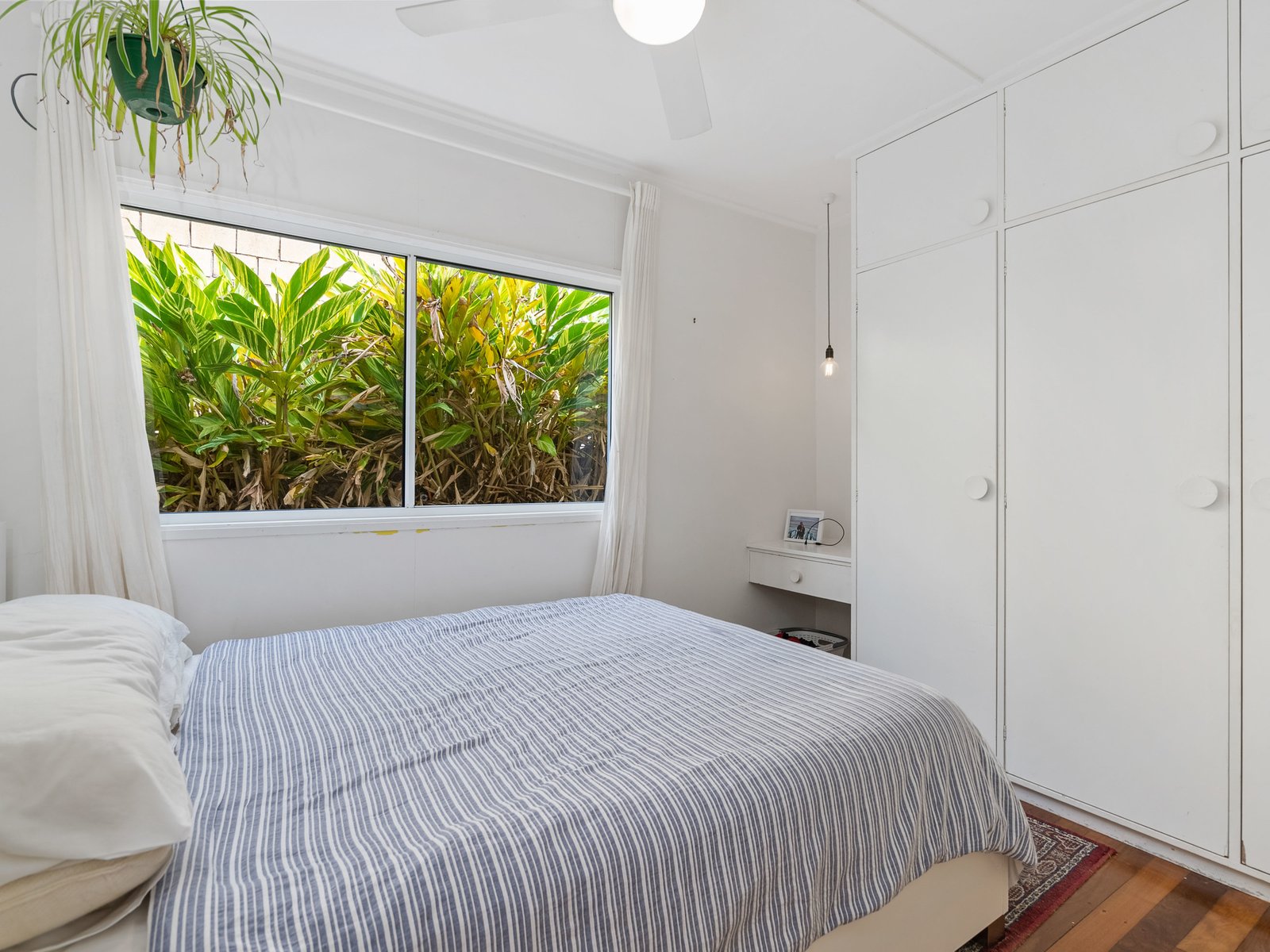 94 Dutton Street COOLANGATTA 10