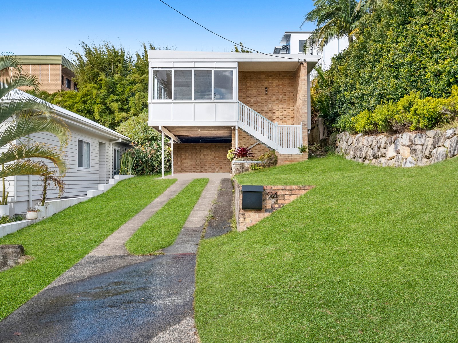 94 Dutton Street COOLANGATTA 1