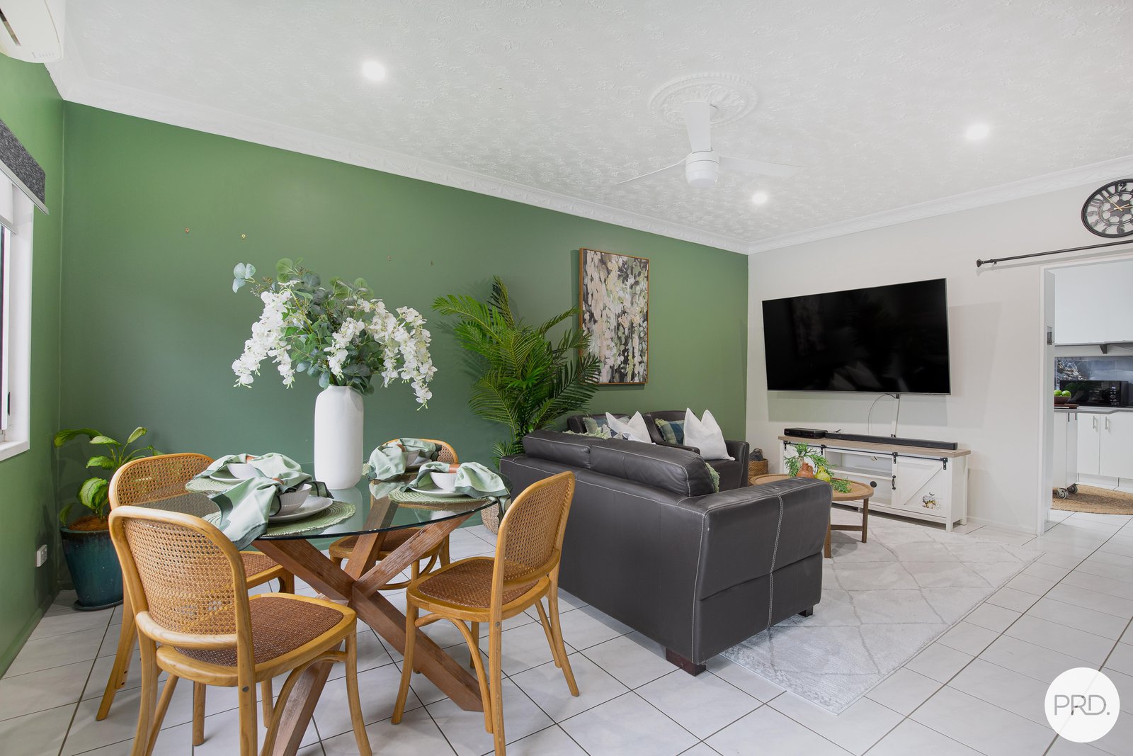 94 Field Street WEST MACKAY 5