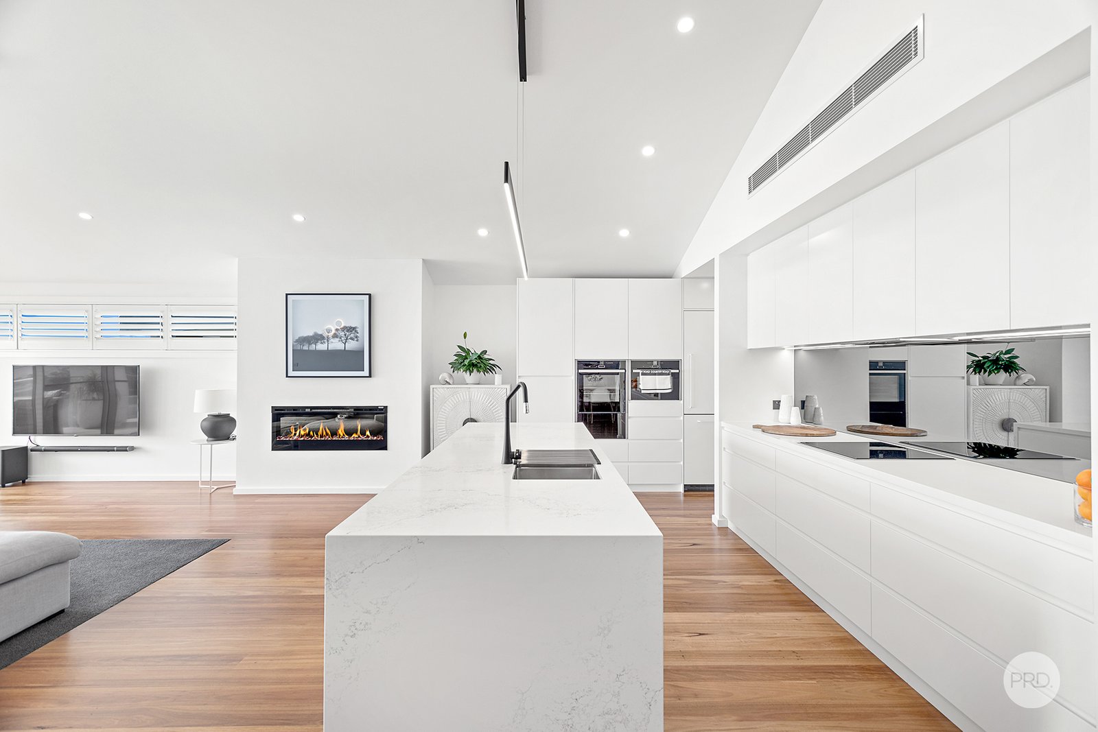 94 Government Road NELSON BAY 3