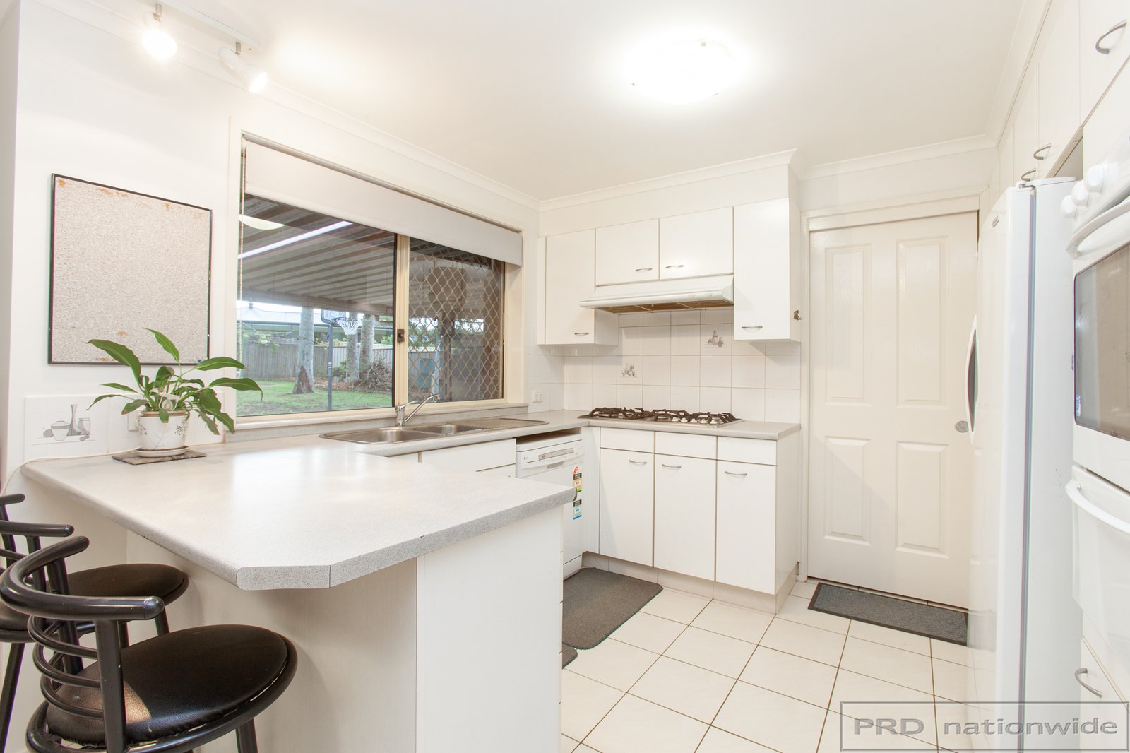 94 Government Road THORNTON 5