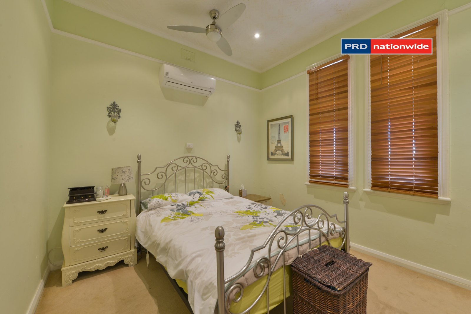 94 Griffin Avenue TAMWORTH 3