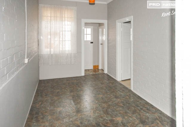 94 Gurwood Street WAGGA WAGGA 4