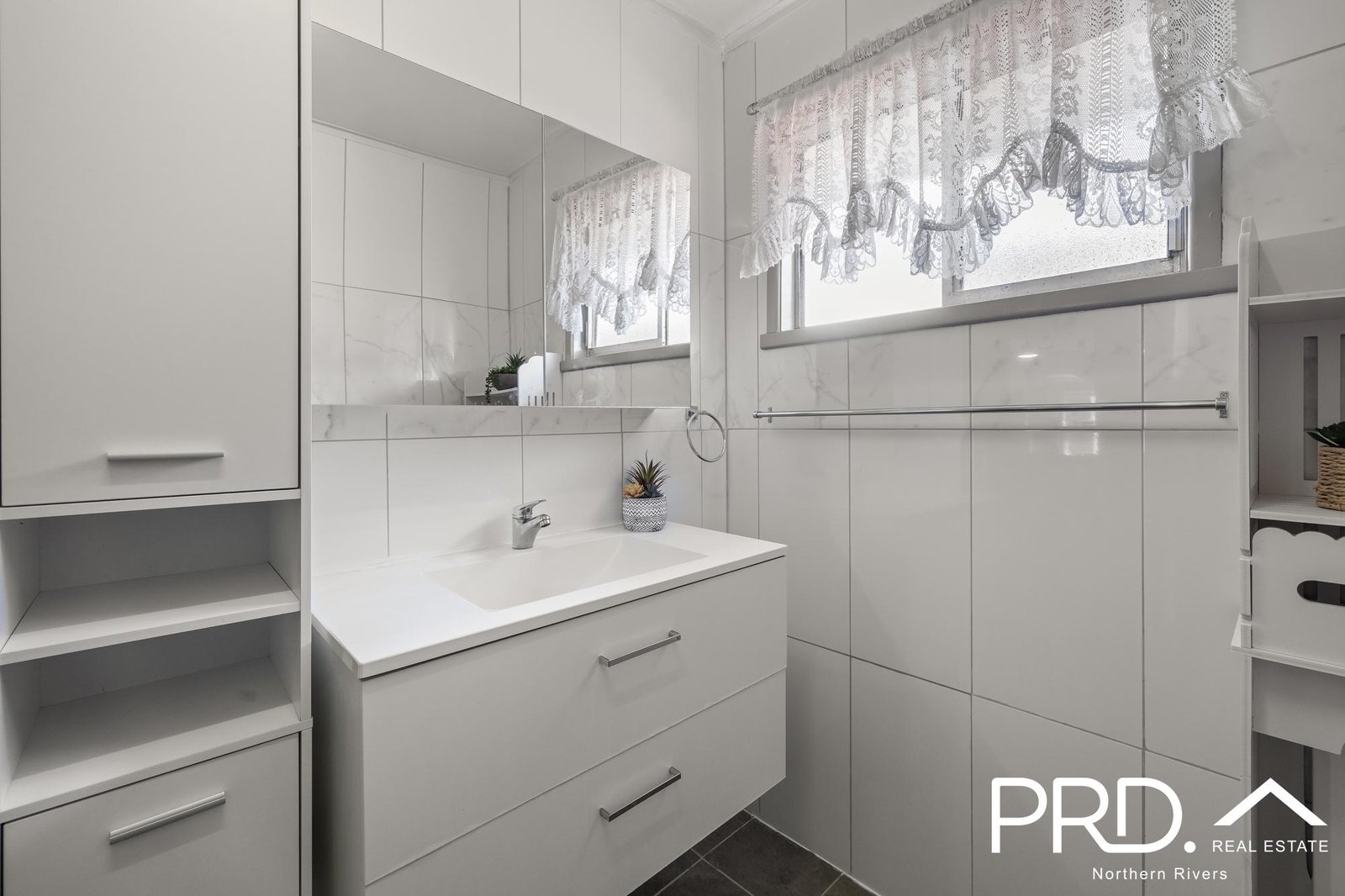 94 Lennox Street CASINO 9