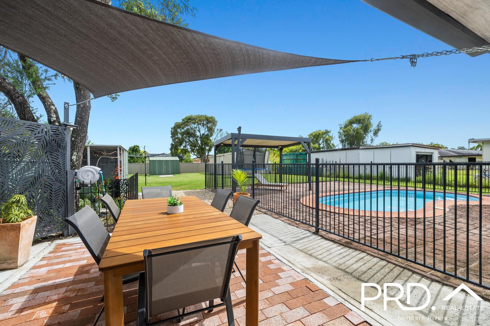 94 Lennox Street CASINO 11