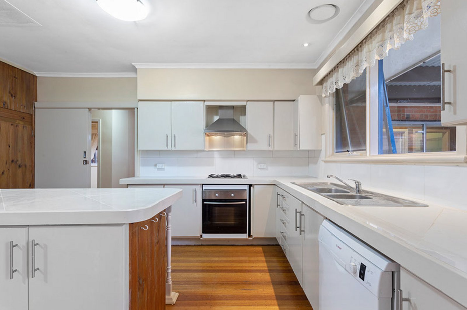 Gallery: 94 Lochiel Avenue
