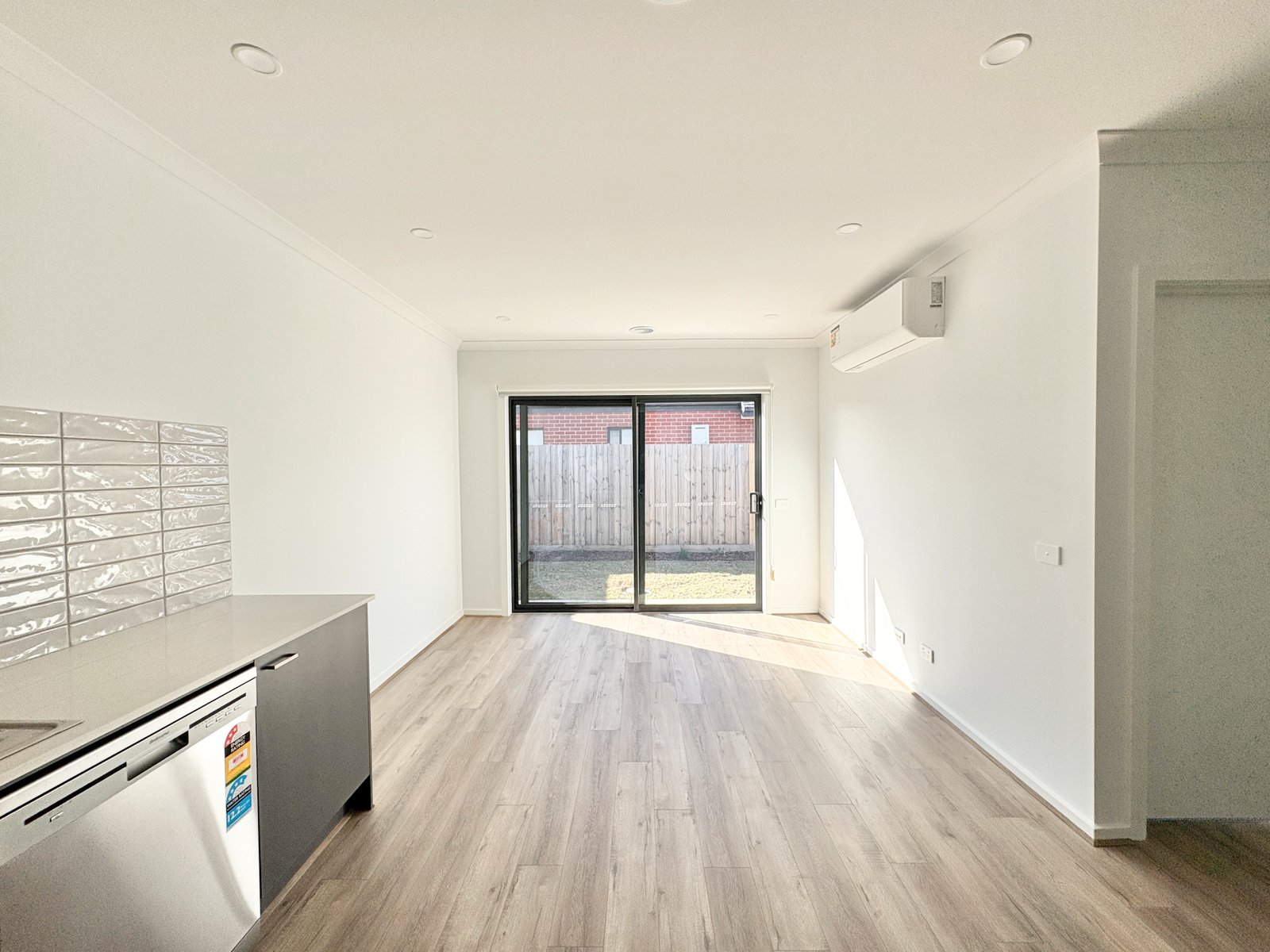 Gallery: 94 Mandalay Avenue