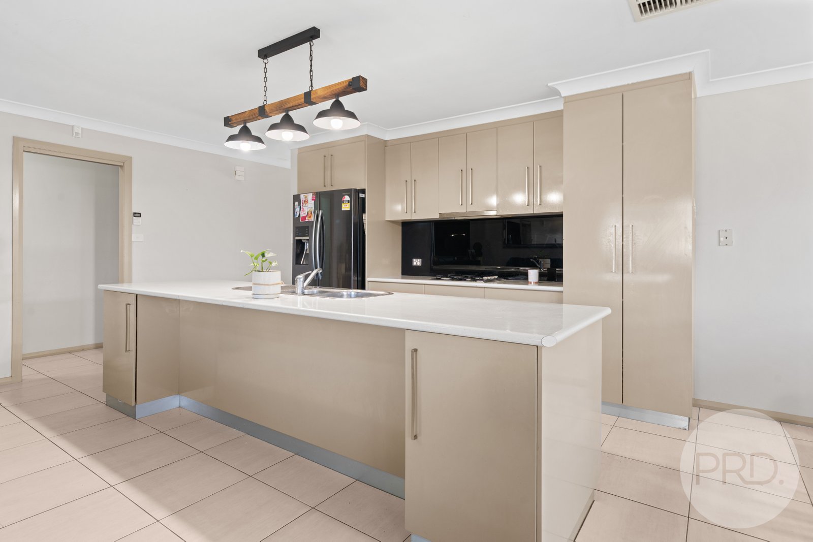 94 Mima Street GLENFIELD PARK 5