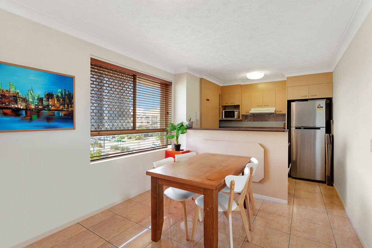 9/4 Mountain View Avenue Miami 4