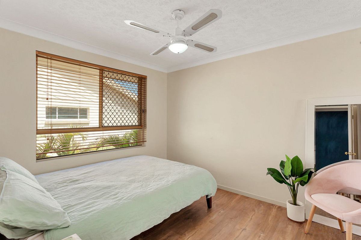 9/4 Mountain View Avenue Miami 6